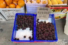 杨梅上市叫价45元一斤！我找到一斤不到10元的平替……图片