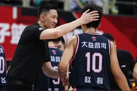 特写｜“家长”杜锋：拉扯广东男篮长大，累了也别停下脚步图片