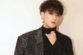 人间真实！黄子韬生日惊喜开播 无奈吐槽：干不过家里的网图片