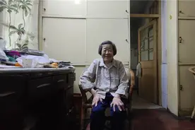 杭州90岁的肖奶奶做了一辈子助产士，曾托起数千个新生命！如今独自照顾生病的女儿……社区：帮图片