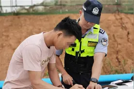 广西一男子高速上尿急占用应急车道，被扣6分罚200元图片