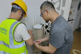 武汉移动首个千兆光网用户诞生，武汉移动千兆光网建设加速度图片