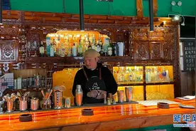 才仁与他的小酒馆图片