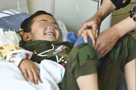 生命接力让新疆7岁断臂男童转危为安图片