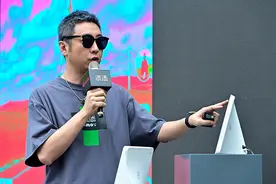 小度CEO：推添添与手机做博弈，把用户在手机的时间抢过来图片