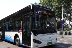 ​日照公交实现健康码与乘车码合一 方便市民出行图片