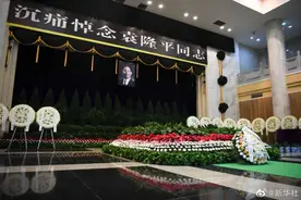 最后的告别！现场这些画面看哭……图片