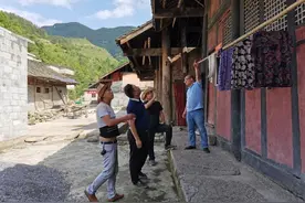 工资滞发、奖金被扣：部分乡镇保运转，正常待遇兑现难图片