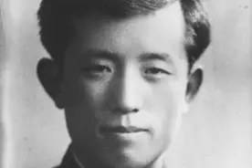 尹东柱：这个年轻人，像金字塔一样悲怆图片