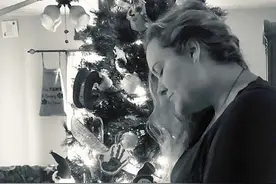 美国妈妈生三胞胎前后整整生了5天！9%生存率却都活下来了图片