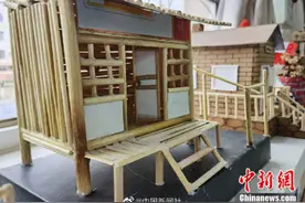 变废为宝！甘肃小学生制作“高楼别墅”图片