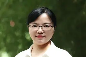 「卓越广中 精彩故事」严师慈母“侯妈妈”侯蓉：要严谨，也要宽容图片