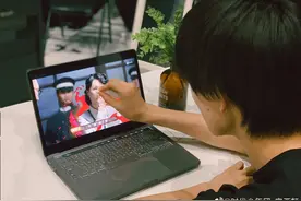 时代少年团17岁小鲜肉为那英隔空擦泪，此前曾喊其为“英姨”图片