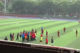 国际级裁判金京元执法重庆市运动会，意外遭遇球员殴打图片