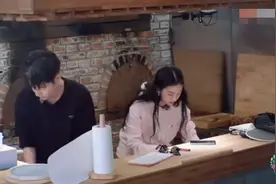 CP好嗑！周也一句话治愈彭楚粤，二人对话超暖心图片