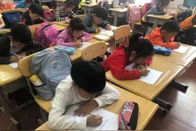 分批入队促成长 青岛延安二路小学分批入队工作有序推进图片