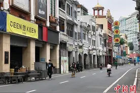 探访广州荔湾上下九商圈：多数店铺已关门 有人还在坚守图片