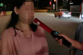 女司机吃面包喝娃哈哈后被查出酒驾，民警轮流吃下，查出真相图片
