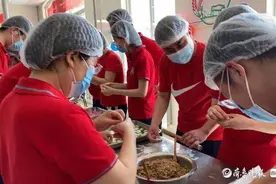 烟台二中包了10001个“状元饺”，祝考生万里挑一金榜题名图片