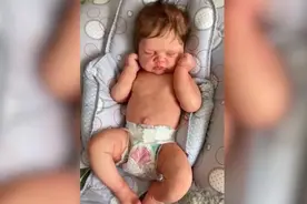 英国女孩制作仿真娃娃酷似真的婴儿 给失去孩子的妈妈慰藉图片