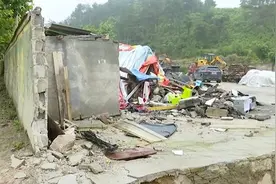 货车撞坏自建房，屋主索赔19万！肇事司机：离谱图片