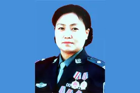 奋斗百年路 启航新征程·数风流人物丨任长霞：登封“女神警”百姓“贴心人”图片