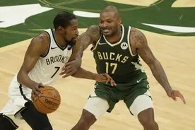 篮网VS雄鹿G3述评：巨头单挑殊死搏斗 夹击阿杜舍命一赌图片