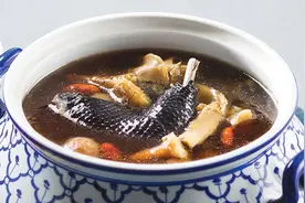 中国人吃的乌鸡，居然成了外国人的新宠…图片