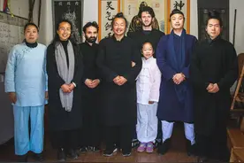 《道德经》的外国粉丝：老子与我们同在图片