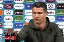 暴跌255亿元！这个“喝水”的动作刷屏了...网友炸锅：他没错图片