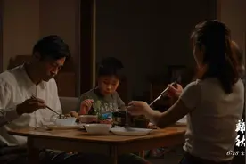 电影《离秋》在沪首映，导演汪崎：希望能引起观众对家庭生活的思考图片