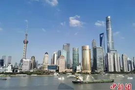 上海将上调最低工资标准至每月2590元图片