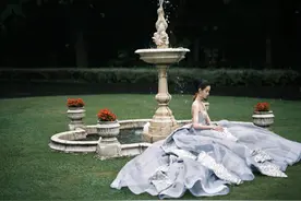 陈都灵穿星河闪耀流仙裙 复古优雅变身“在逃公主”图片