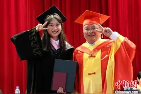 云南高校“金句院长”寄语毕业生当“三不做青年”图片