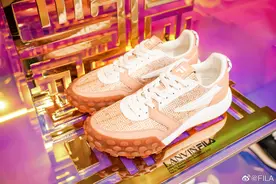 摩登日记｜越联名越有名，哪双鞋是你的“夏日之选”？图片