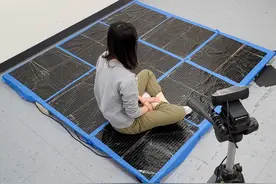 麻省理工首创AI地毯实现人体监控，准确率可达97%图片