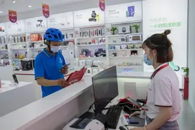 万亿即时零售市场巨头激战，被30分钟速达宠溺的用户：再也“慢”不回去了图片