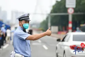 直击广州芳村解封：鹤洞大桥重回车水马龙，车主心情就像鸟出笼图片