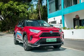 一群“疯子”的2天硬核实测：RAV4荣放双擎E+百公里油耗仅需30元图片