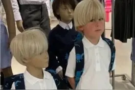 男孩遇到他的模特“替身”发型神态都一致图片