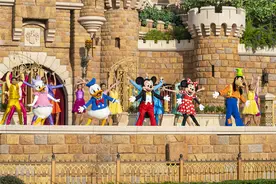 香港迪士尼全新音乐汇演《迪士尼寻梦奇缘》盛大首演图片