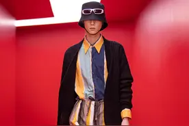 单车短裤已成昨日黄花，今年夏天拳击手短裤占领大街小巷｜衣帽间图片