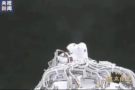 “宇宙级梗王”“太空教师”……太空“出差”半年，他们还有另一个“身份”图片