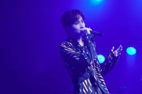 井胧生日演唱会大赞“成都热情” 
透露近期正与张欣尧录制新综艺图片