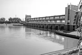 淮河蚌埠闸全开迎汛图片