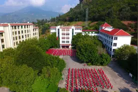 七一勋章得主张桂梅任校长的女高全国招聘18名紧缺急需人才图片