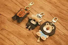 好可爱！旧包变新饰品，长沙小伙让旧物焕发了新活力图片