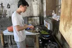 考上重点大学后主动退学，浙江小伙今年高考再获高分！他一句话让人泪目图片