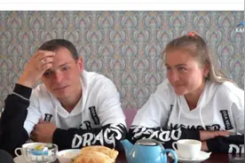 俄罗斯夫妇趴树上十天十夜，逃出熊口图片