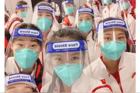 人到东京，中国女排发了张自拍图片